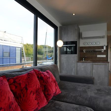 Hausboote Und Ferienhaeuser Marina Muecheln Mucheln Exteriér fotografie