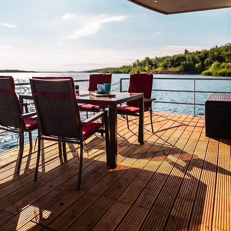 Hausboote Und Ferienhaeuser Marina Muecheln Mucheln Exteriér fotografie