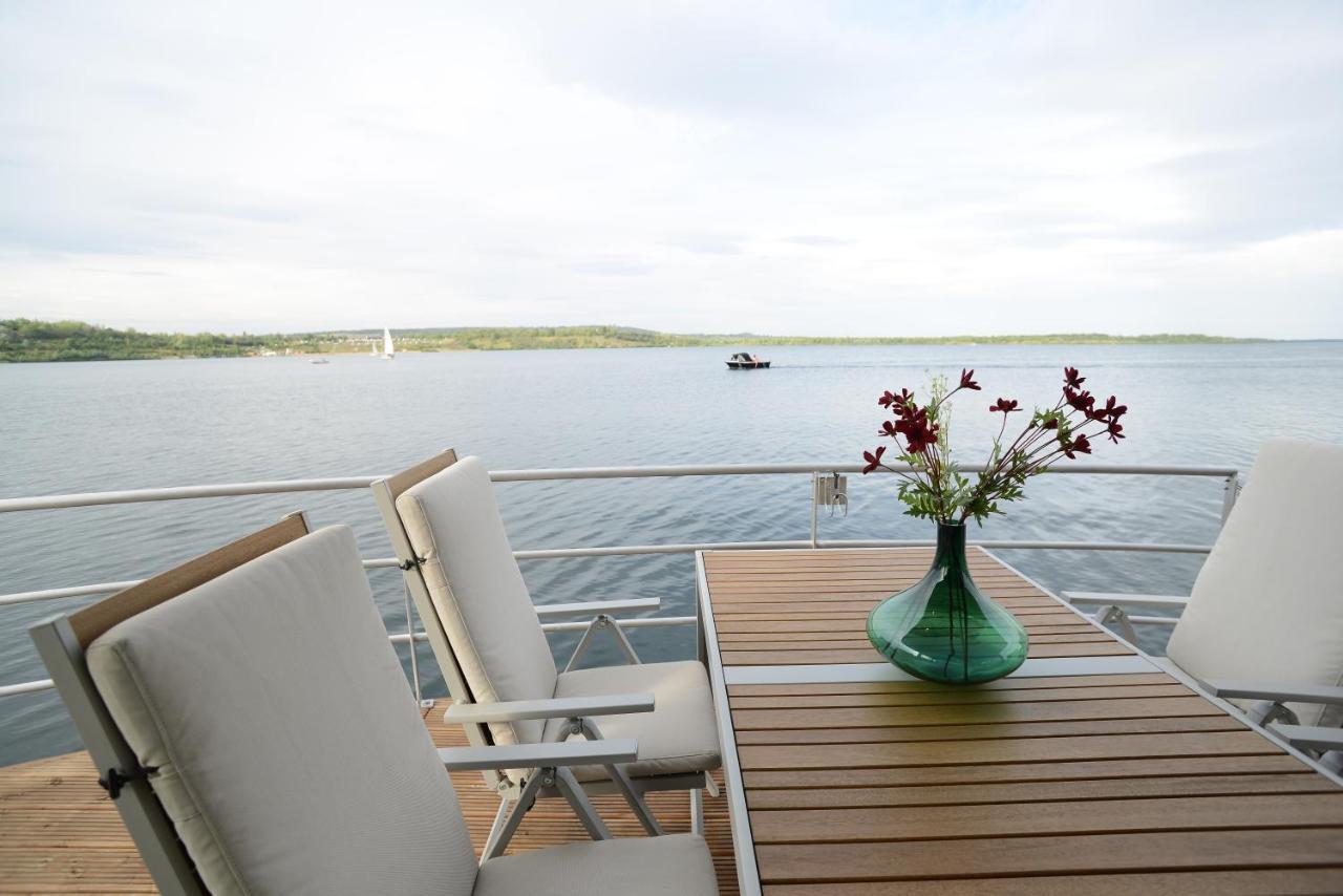 Hausboote Und Ferienhaeuser Marina Muecheln Mucheln Exteriér fotografie