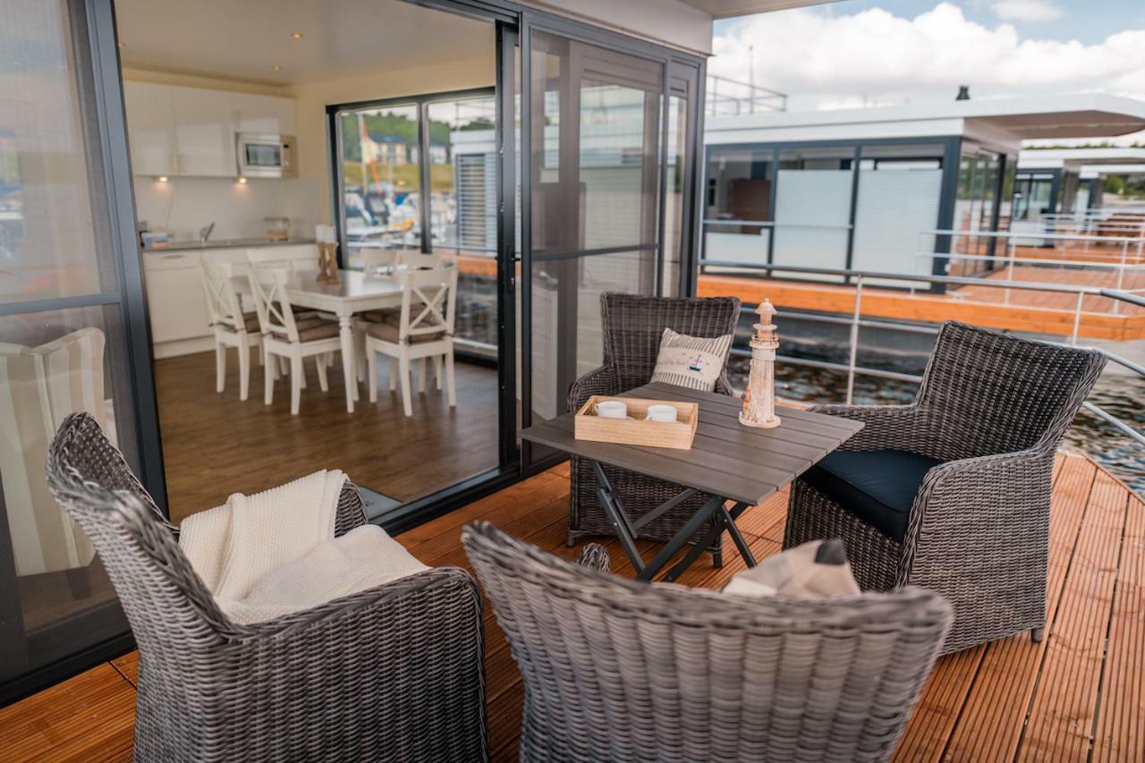 Hausboote Und Ferienhaeuser Marina Muecheln Mucheln Exteriér fotografie