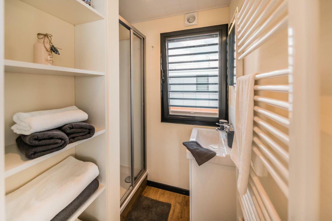 Hausboote Und Ferienhaeuser Marina Muecheln Mucheln Exteriér fotografie