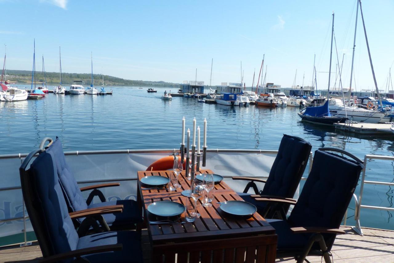 Hausboote Und Ferienhaeuser Marina Muecheln Mucheln Exteriér fotografie