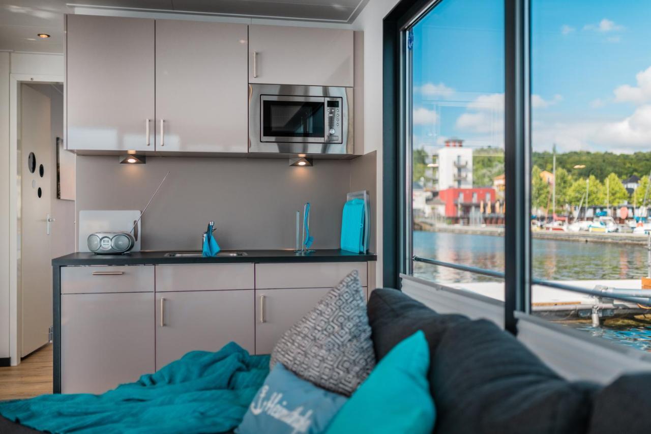 Hausboote Und Ferienhaeuser Marina Muecheln Mucheln Exteriér fotografie
